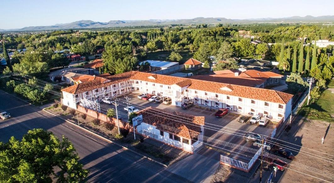 Hotel Dublan Inn Nuevo Casas Grandes Екстер'єр фото